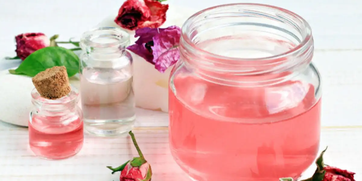 Rose Water Benefits For Hydration & Anti-Aging