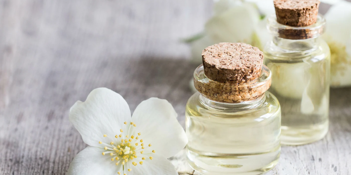 Essential Oil For Dry Skin: Nature's Moisturizer