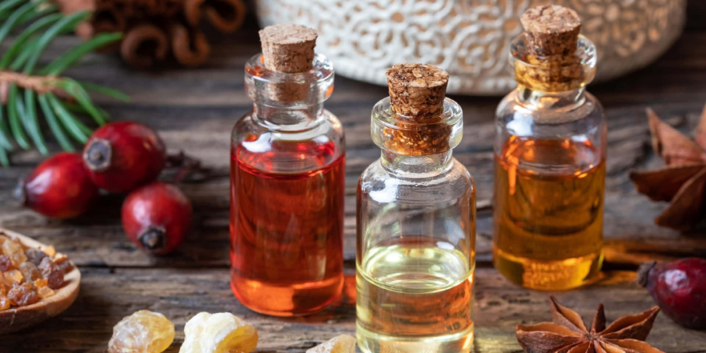 Top Essential Oils For Dry Skin, Dandruff & Their Amazing Uses