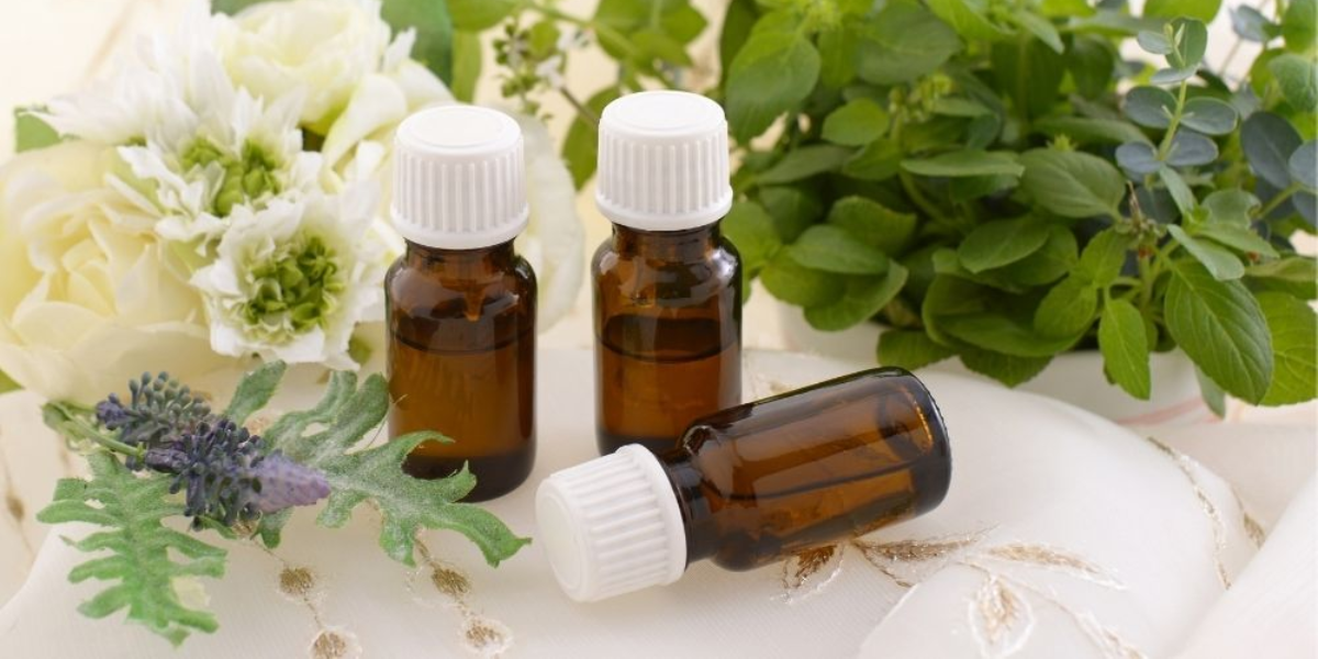Geranium Oil Benefits: A Natural Boost For Your Skin & Mind
